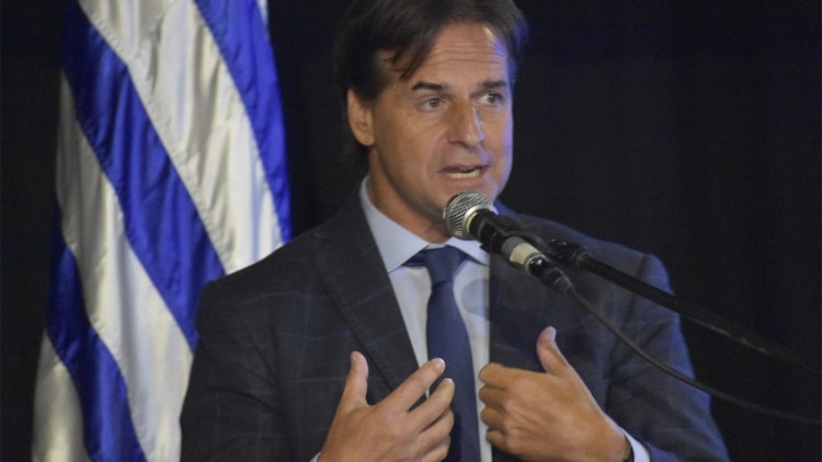 Lacalle Pou en el DMT2022: "La conectividad a&eacute;rea es un gran tema, un gran drama"