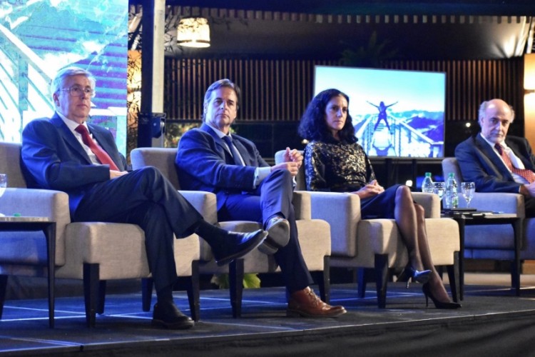 Sostenido respaldo del Poder Ejecutivo uruguayo al turismo qued&oacute; demostrado en la celebraci&oacute;n del DMT2022